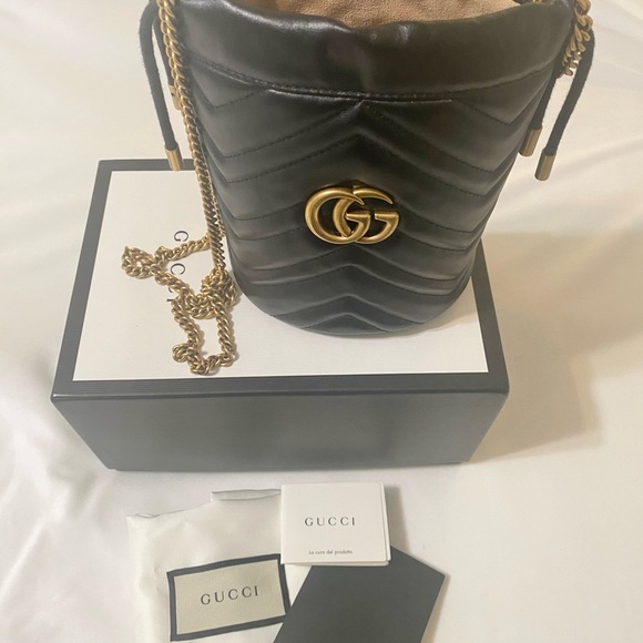 ✅💯Authentic Gucci Marmont Black Leather Bucket Bag - Picture 1 of 8